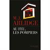 Au feu, les pompiers