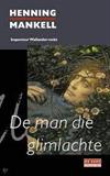 De man die glimlachte